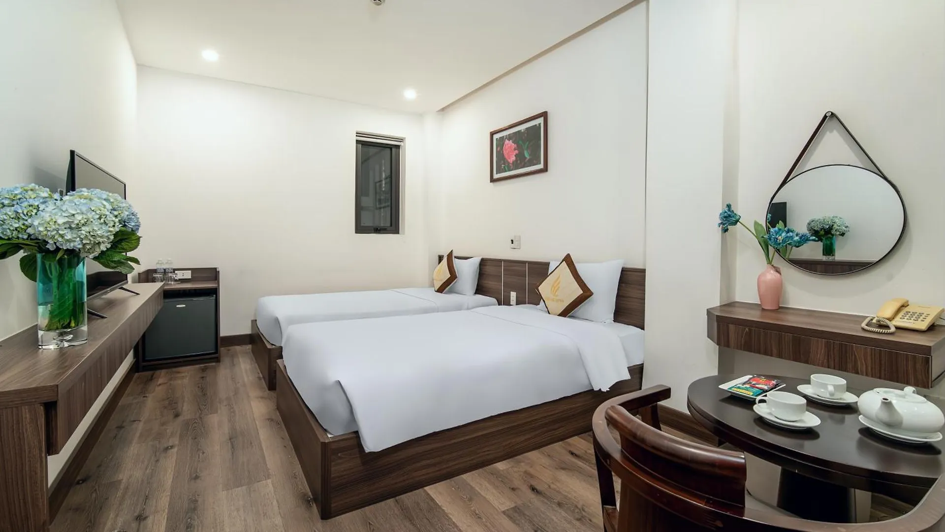 Hoang Linh Riverside Hotel Danang