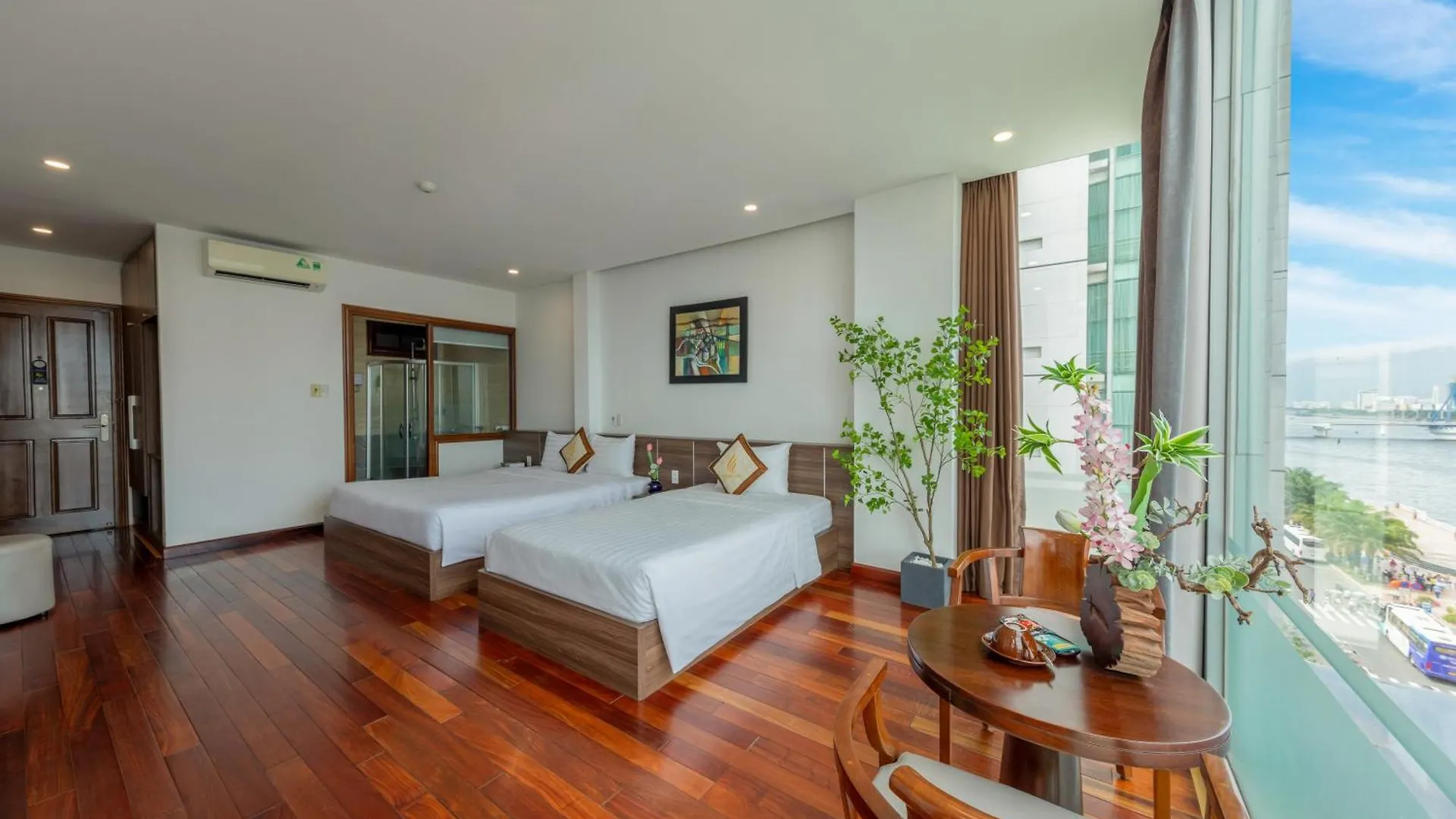 Hoang Linh Riverside Hotel Danang 0*, Da Nang Vietnam