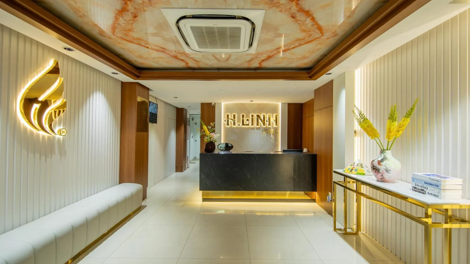 Hoang Linh Riverside Hotel Danang